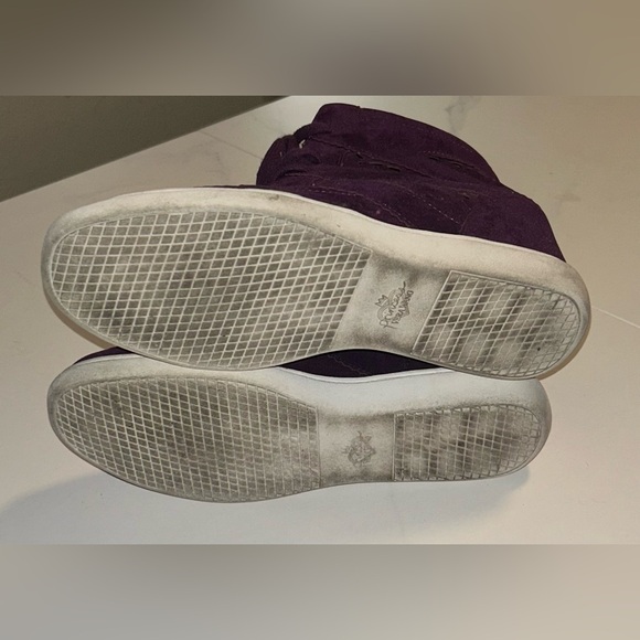 Purple Princess Vera Wang 3in Hidden Wedge Sneaker - Picture 4 of 4